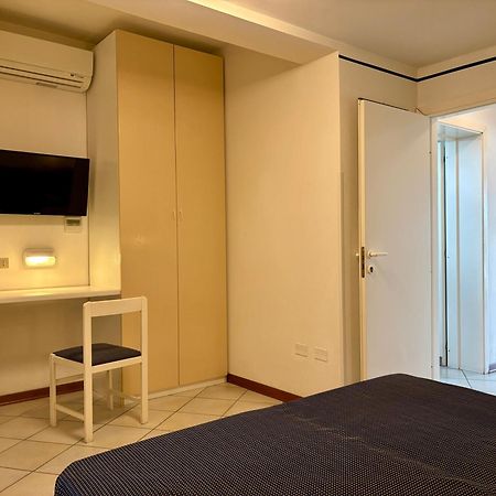 Hotel Excelsior Fano Esterno foto