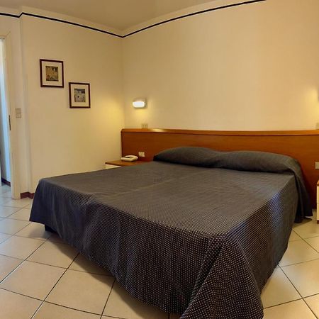 Hotel Excelsior Fano Esterno foto