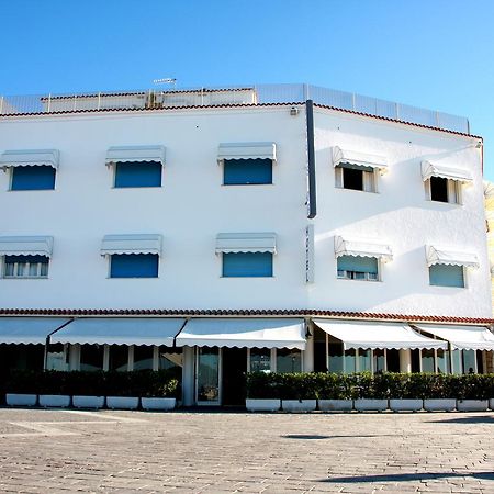 Hotel Excelsior Fano Esterno foto