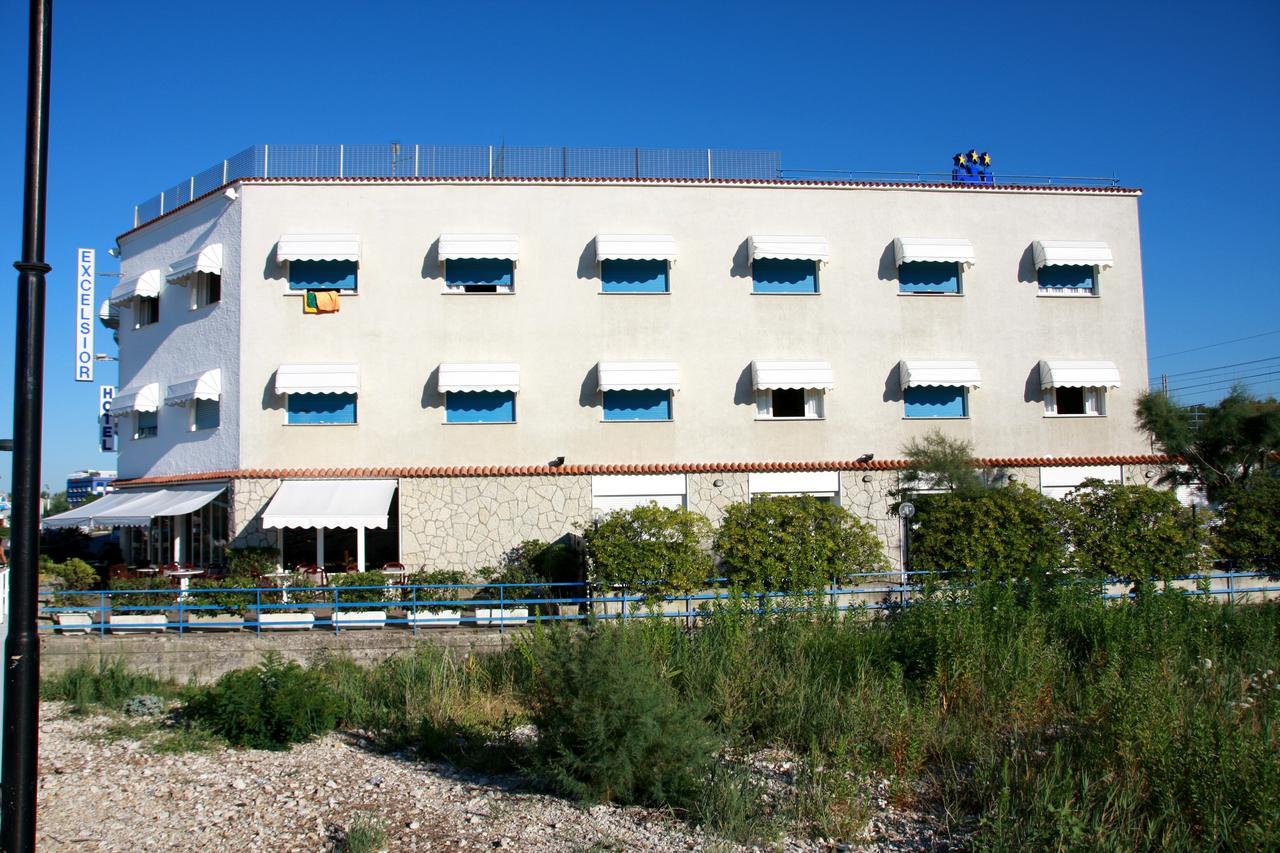 Hotel Excelsior Fano Esterno foto