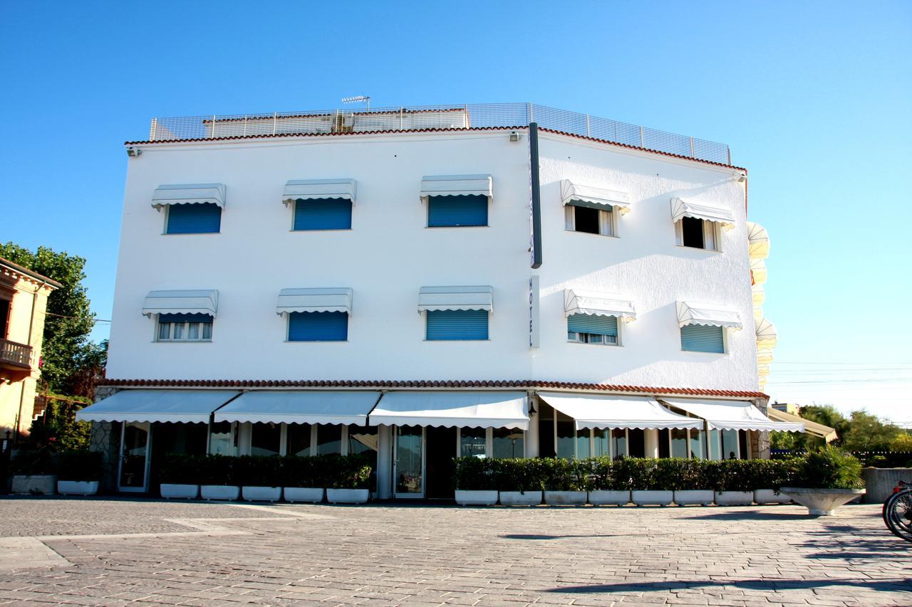Hotel Excelsior Fano Esterno foto