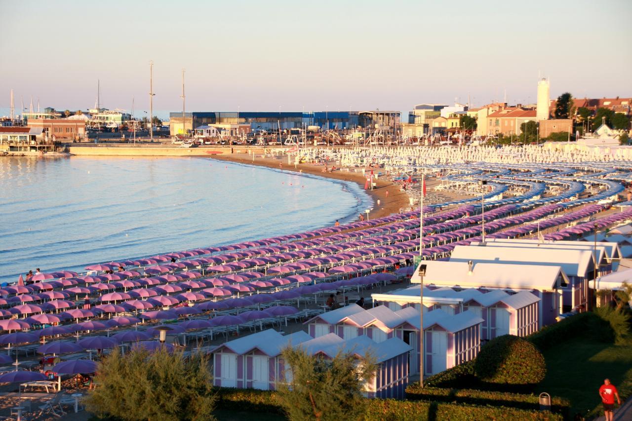 Hotel Excelsior Fano Esterno foto